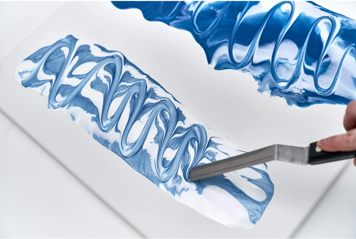 Gloss Pouring Medium - Image 9